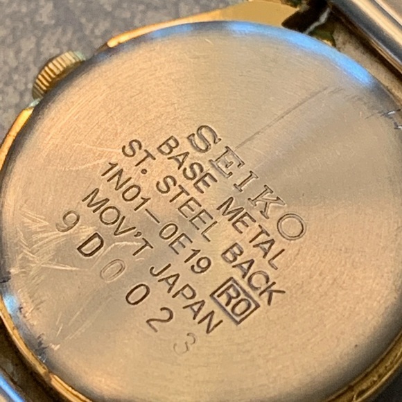 Seiko Nice Small Gold Color Round Dress Watch - Picture 6 of 8